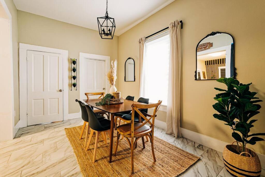 Close To Downtown San Antonio,Tx With Private Backyard And Firepit Extérieur photo